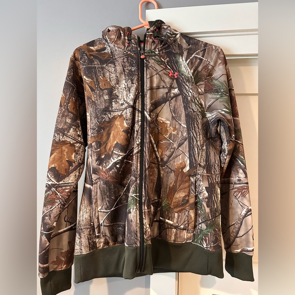 Women’s Under Armour Camo hoodie
